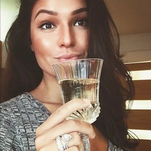 Meet your Posher, Dominique